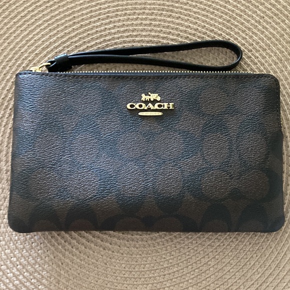Coach Large Corner Zip Wristlet in Signature Canvas - Picture 3 of 5